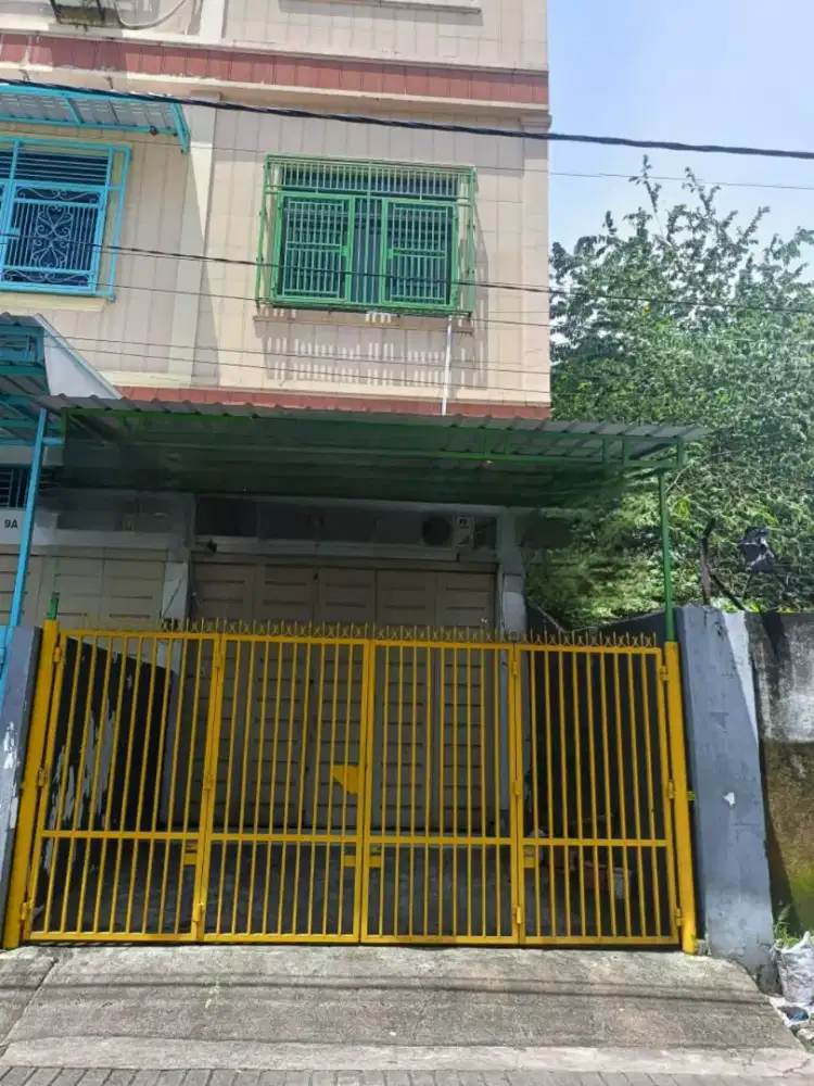 Di Jual Ruko tengah Kota