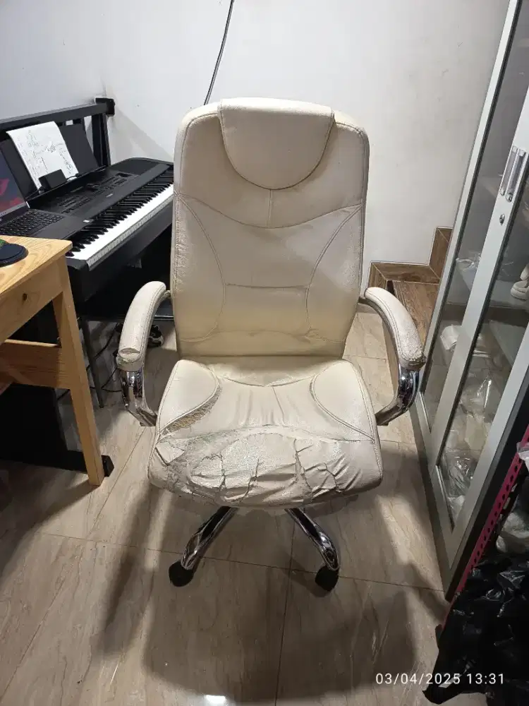 Kursi kantor minus jok