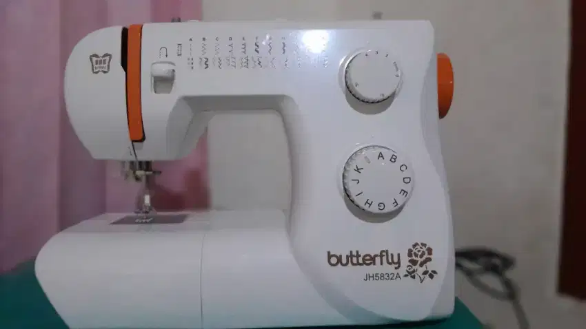Dijual mesin jahit portable,hargaa bisa di nego