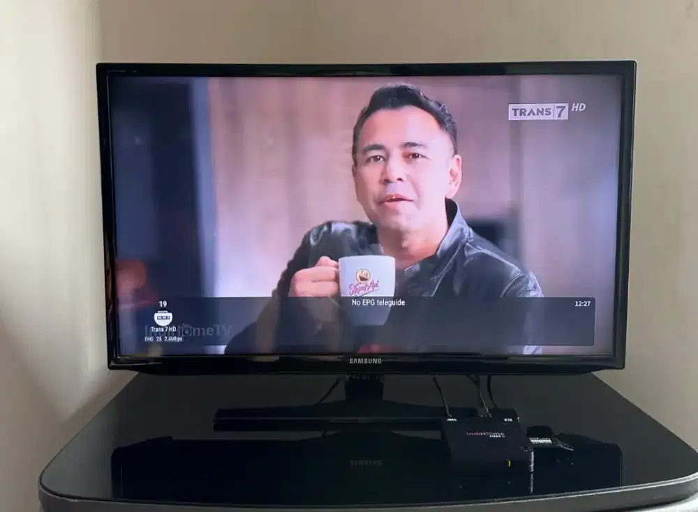 TELEVISI SAMSUNG TV 32 1920x1080 + STB