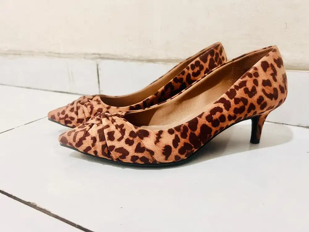 Heels Fioni By Payless Motif Macan Size 7.5= 39,~T Heels=6CM