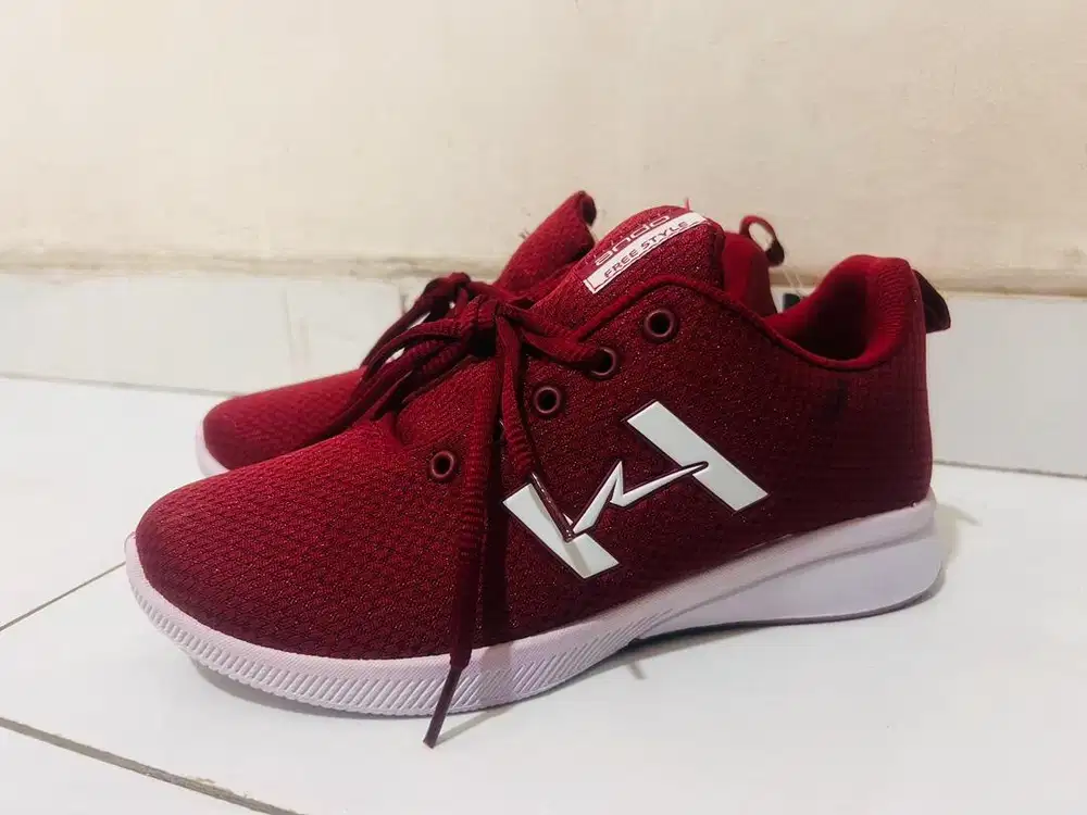 Ando Official Sepatu Sneakers Joya Wanita- Merah Tua Size 39