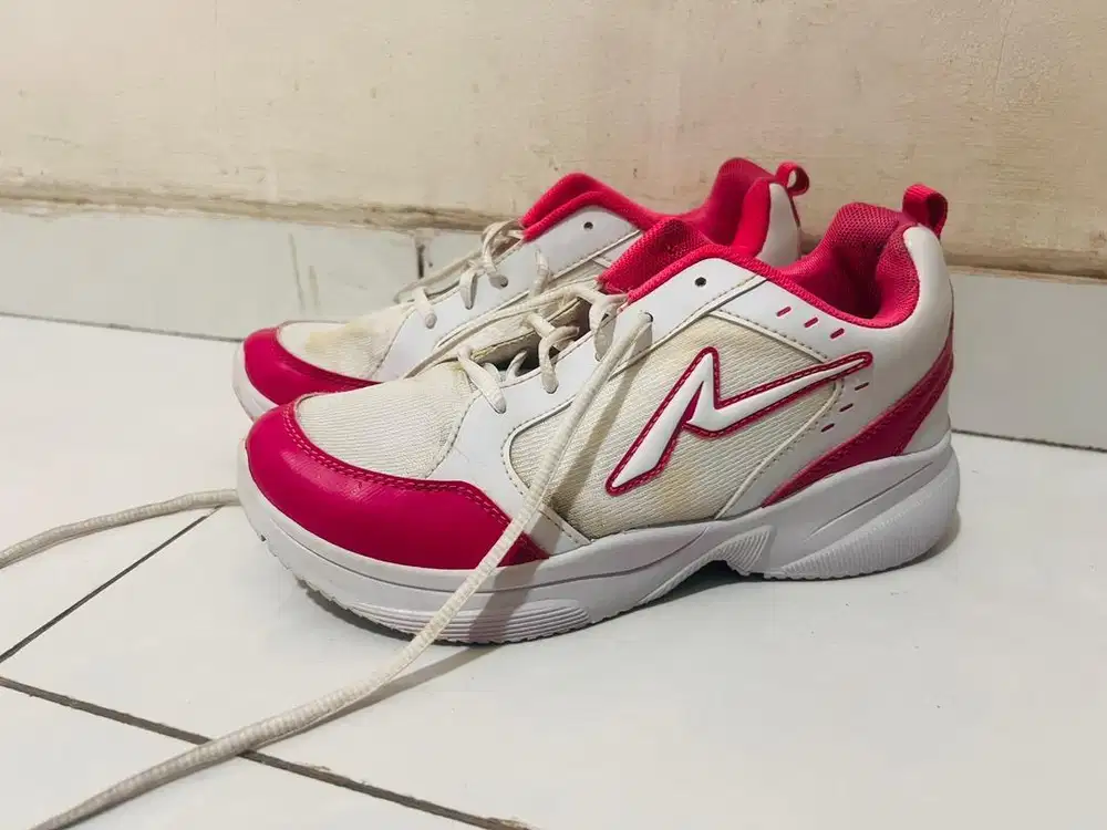 Ando Sepatu Sneakers Wanita - Putih/Merah Jambu Size 39