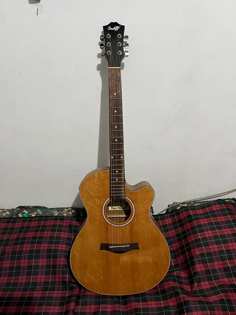 cowboy 235 NA akustik elektrik original masih mulus jarang dipake