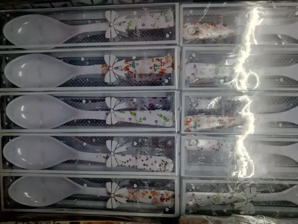 Souvenir sendok melamin mika