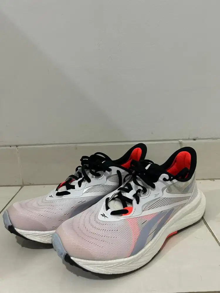 Sepatu Reebok Running