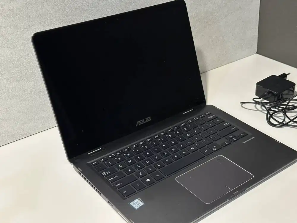 Laptop ASUS UX461UN i7 Gen 8 RAM 16GB NVIDIA 2GB SSD 512GB
