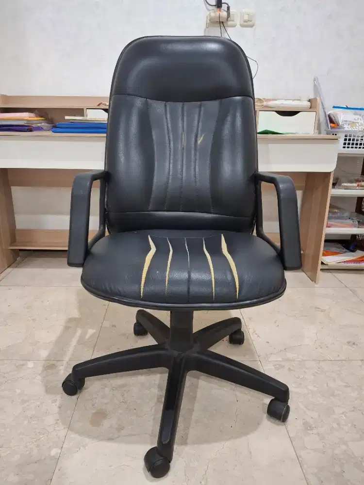 Kursi Kerja Direktur Manajer