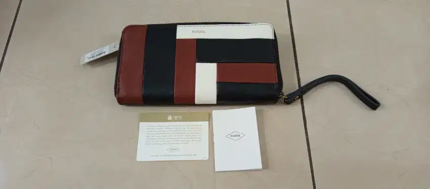 Dompet Wanita Fossil Jori Zip Clutch Neutral Multi.