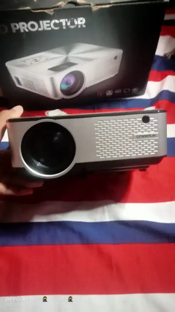 LED PROJECTOR CHHERLUK C9