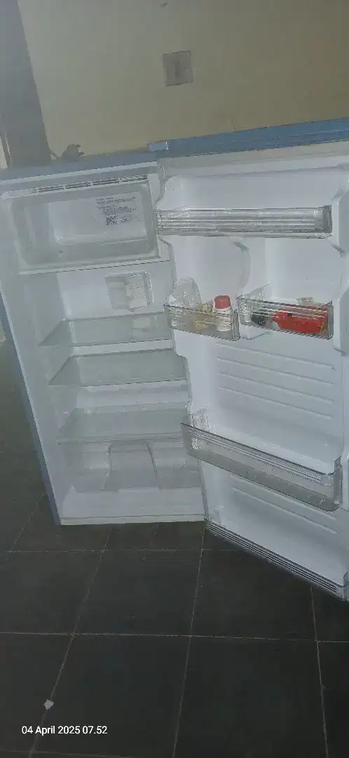 Kulkas sharp 1 pintu