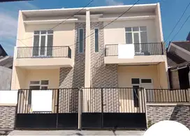 Rumah Gunung Anyar Emas Selatan, Surabaya Ada 4 Unit Ready