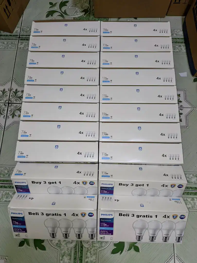 LAMPU LED PHILIPS 7 WATT DAN 11 WATT
TOTAL 20 PACK = 80 BIJI