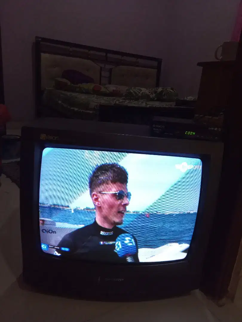 Tv sharp.21 in tabung.