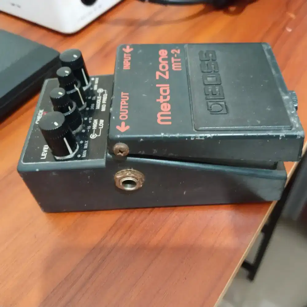 METALZONE Efek Gitar