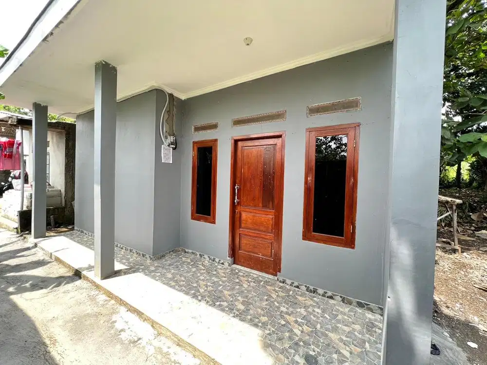 Rumah dan tanah di jual BU banget atap sudah di cor buat lantai 2