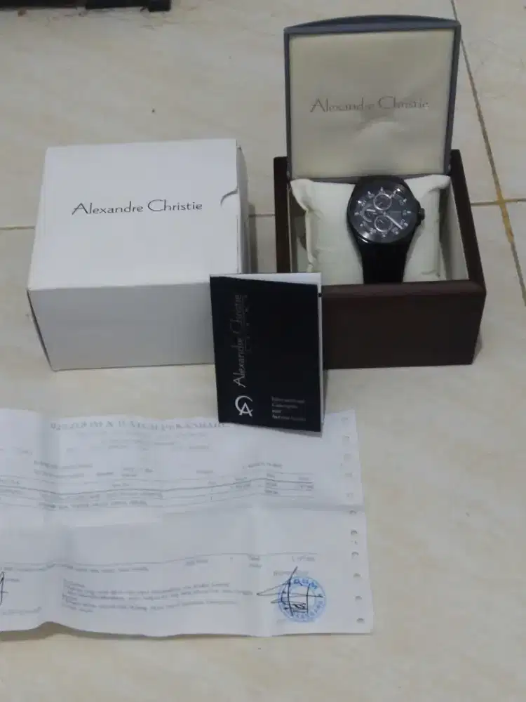 Dijual jam tangan AC rubber fullset mulus jarang pakai.