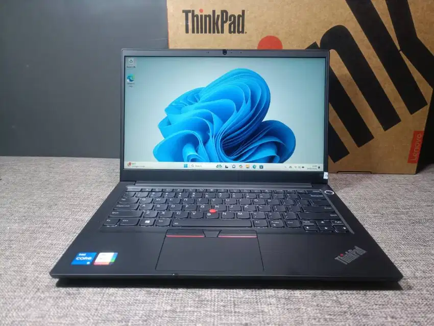 Lenovo Thinkpad E14 Core I5-1135G7 Ram 8 Ssd 256 Fullset
