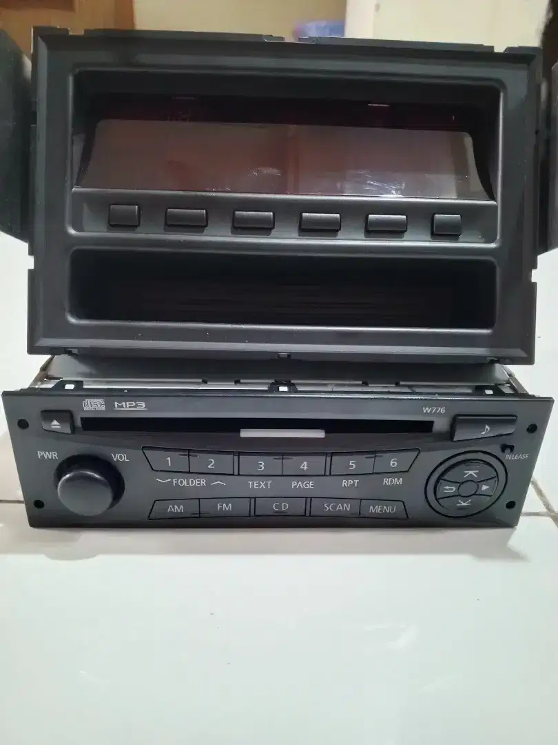 Headunit & Mid Display Pajero