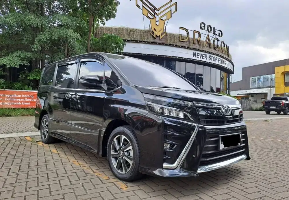 LOW KM!! TOYOTA VOXY 2.0 MATIC 2019 INAZUMA SPARKLING BLACK / COKLAT