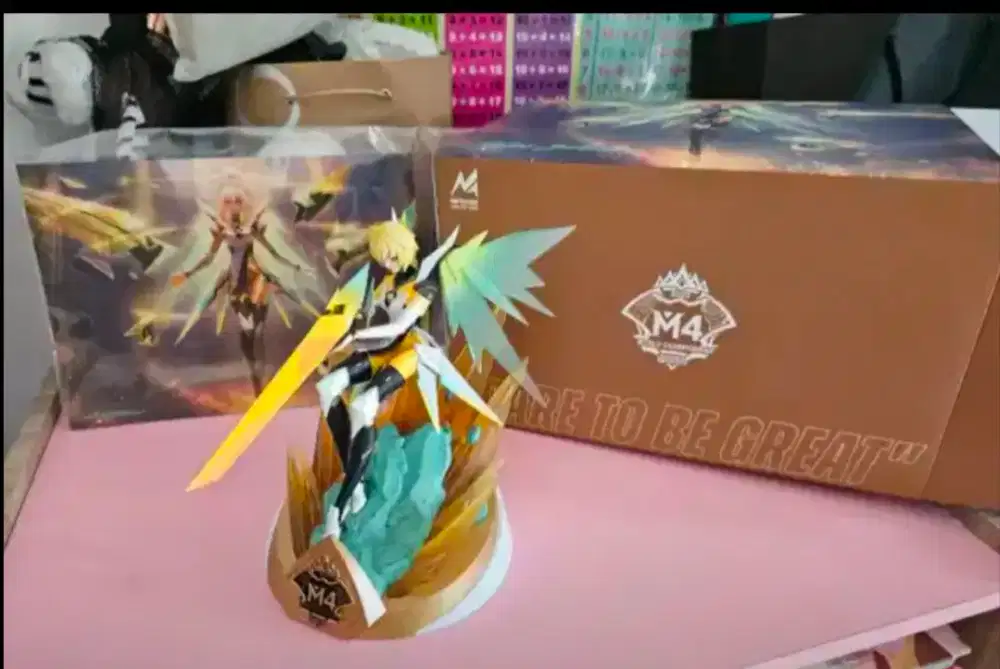 Action Figure Mobile Legends Bang-Bang Edisi M4 (Hero Beatrix)