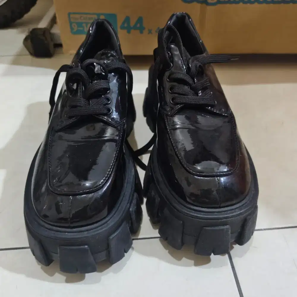 Sepatu high heels wanita Prada size 36 Made in Italy