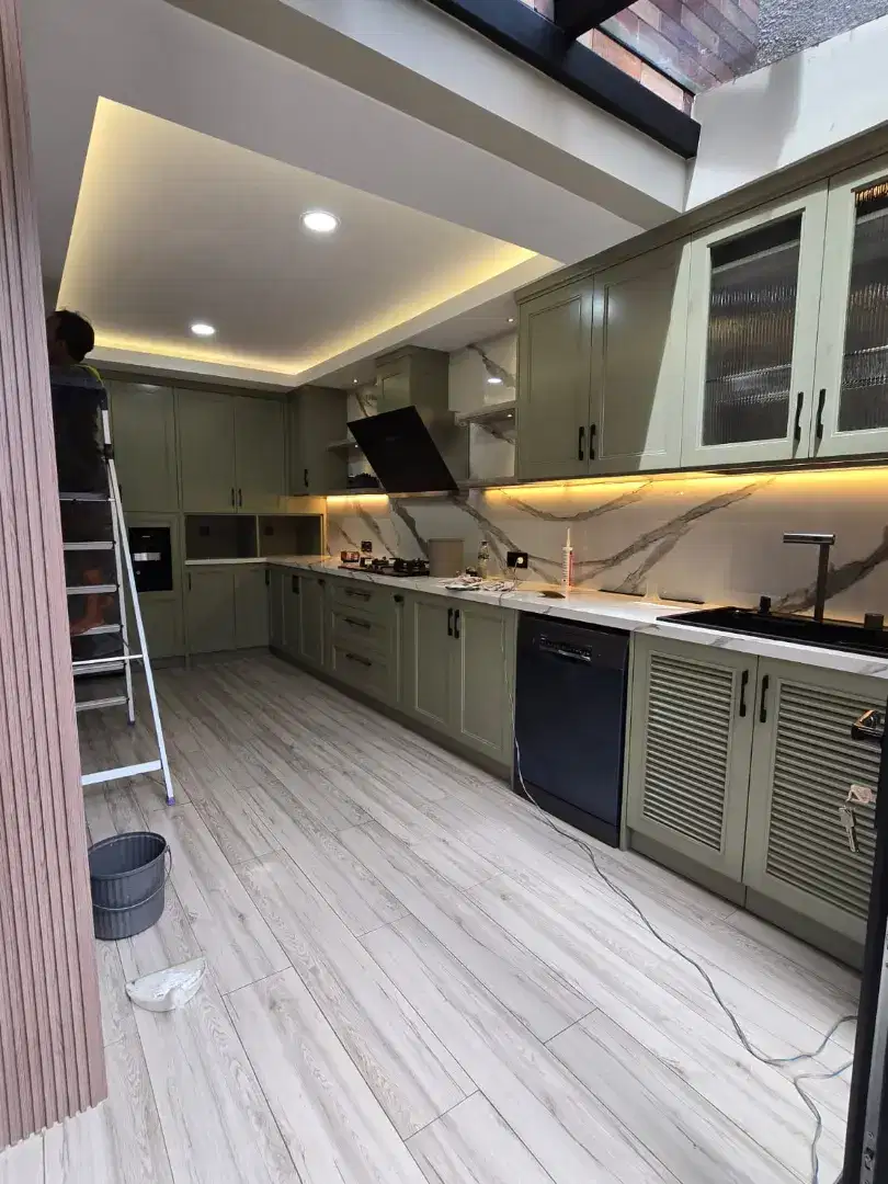 Kitchen set , Lemari bawah tangga , Partisi