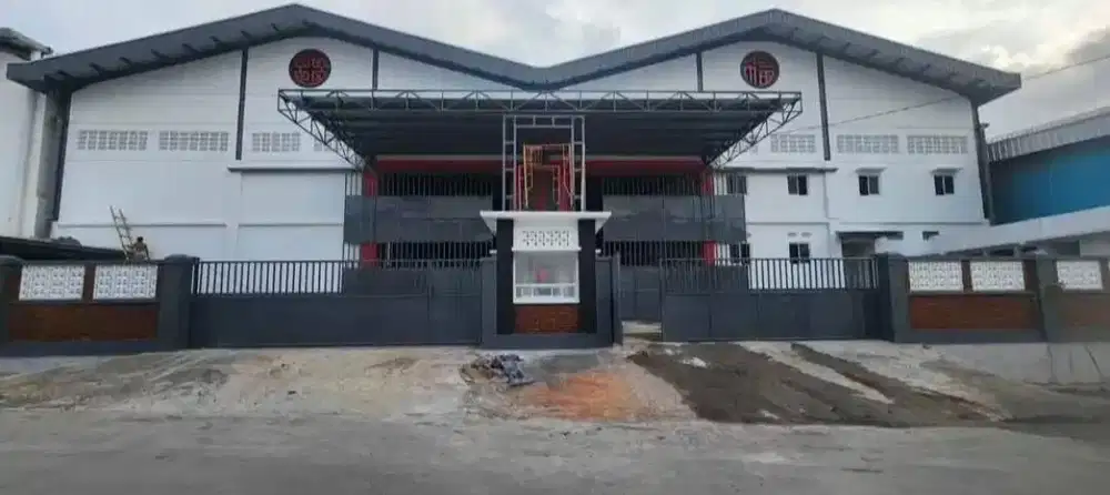 Gudang besar kawasan industri Candi Gatot subroto / gatsu semarang