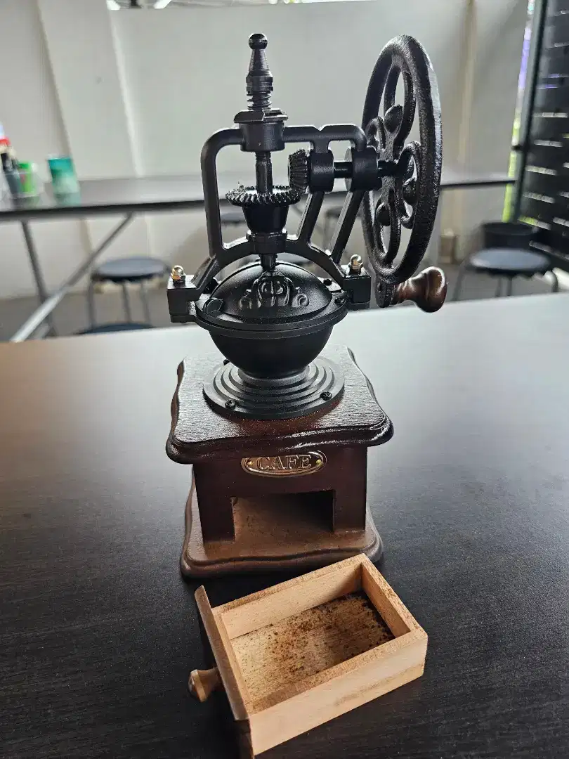 Gilingan kopi model klasik