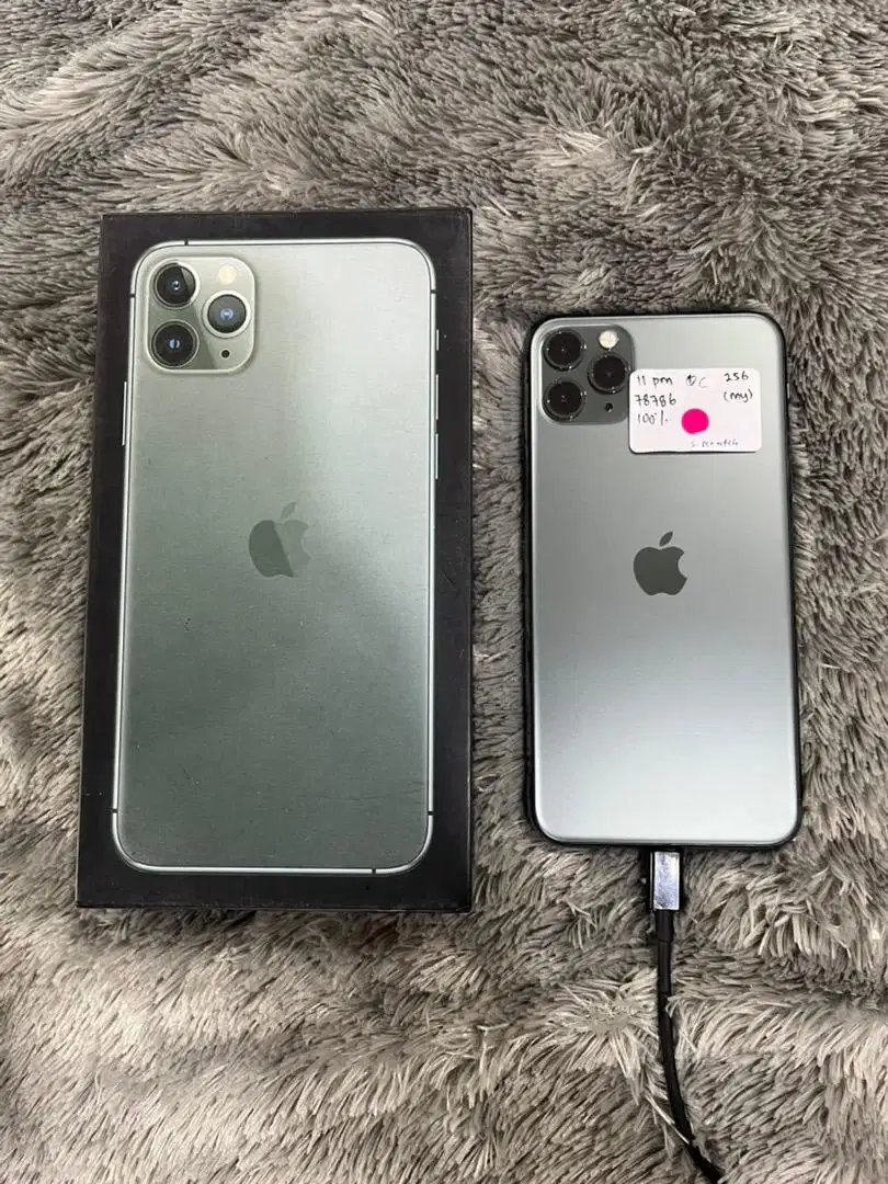 Iphone 11 pro max 256 gb beacukai mulus