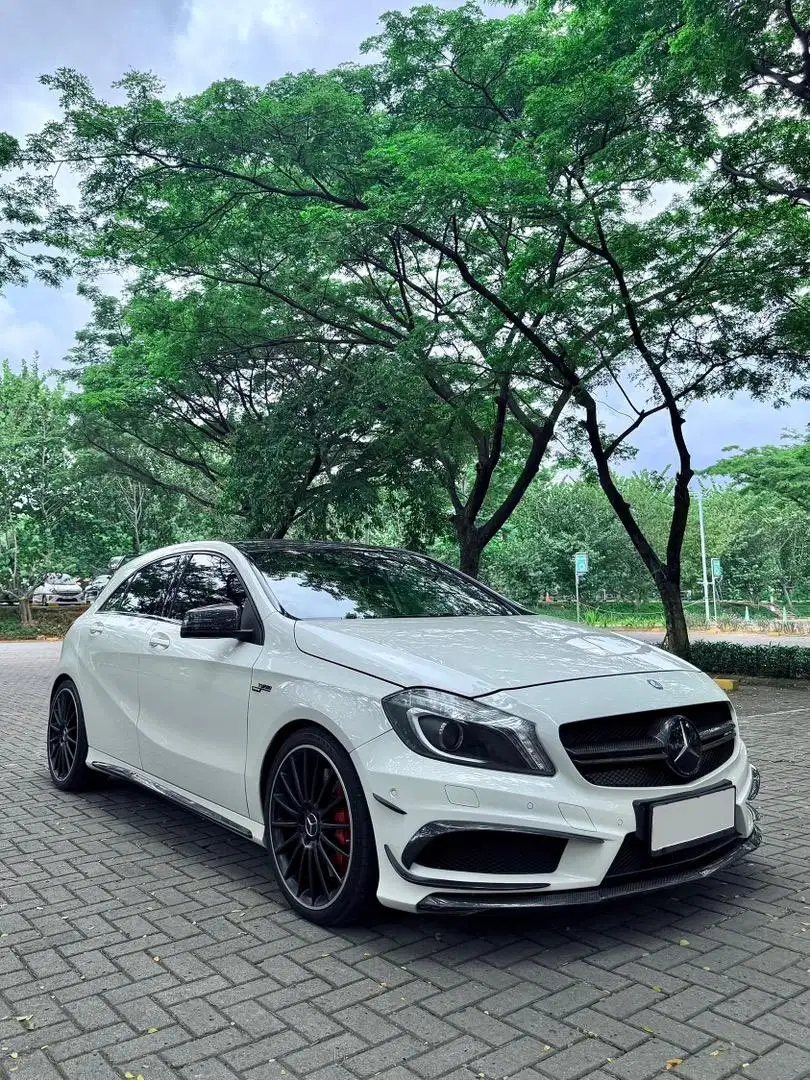 Mercedes Benz A45 AMG 2015