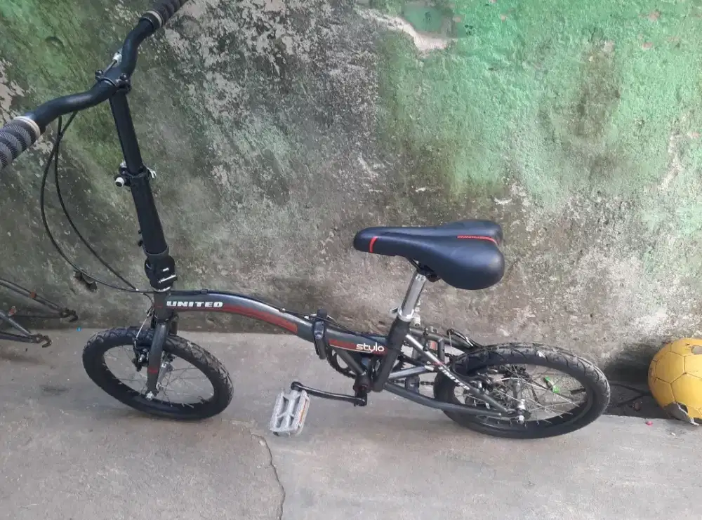Sepeda lipat united stylo