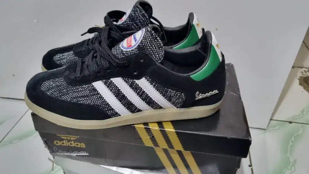 Adidas vespa size 44 fit 43