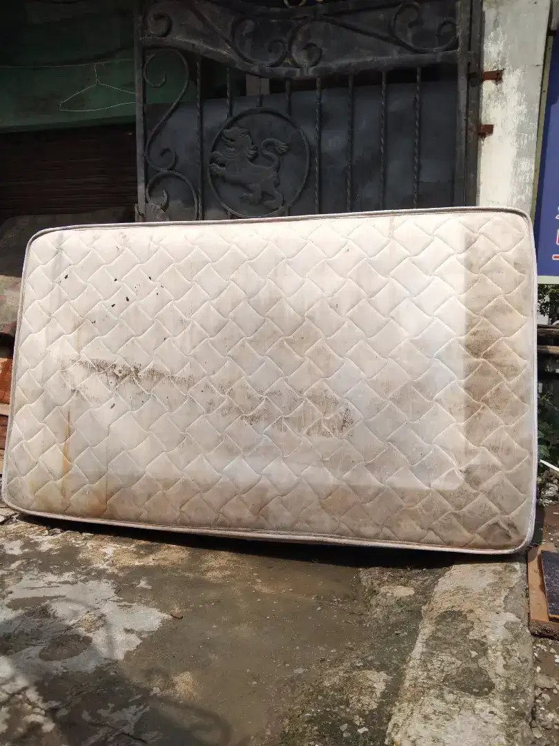 Cuci springbed panggilan