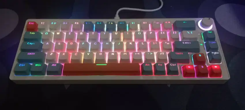 Dijual Keyboard Mechanical ZIFRIEND ZA68 Hyacinth 68 Keys Bekas, Bagus