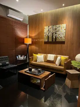 Jual Rumah Mewah 3 Lantai Semi Furnished Di Puri Bintaro LR16136