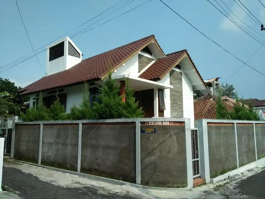 Rumah 2 Lantai Kota Magelang