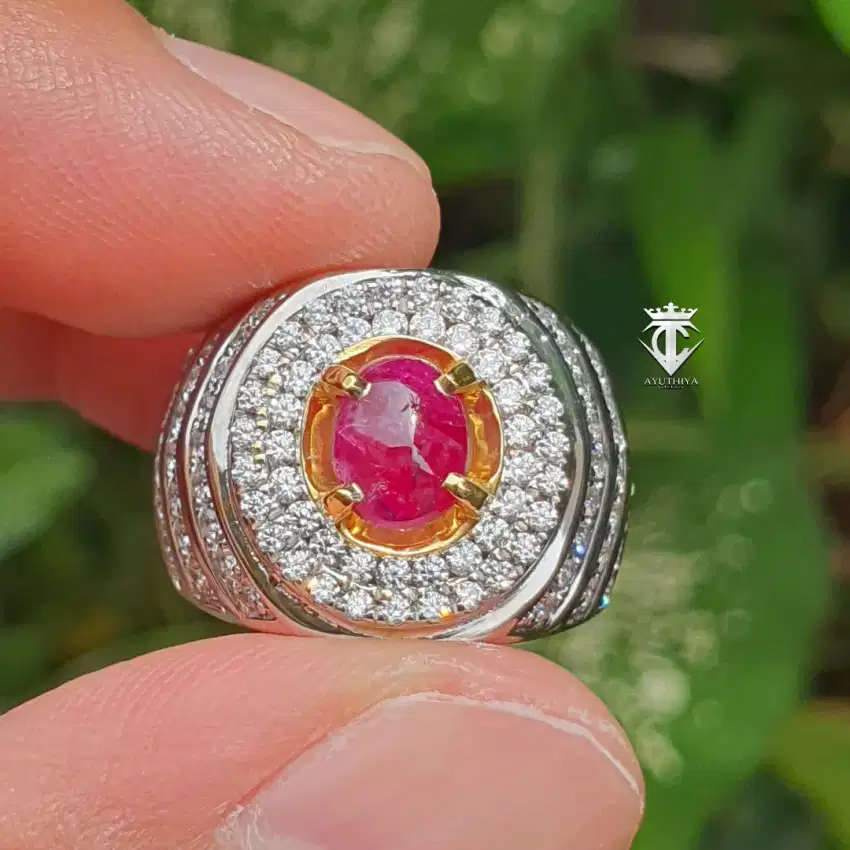 Batu Permata Natural RED Ruby Burma Myanmar No Heat 1.33 Ct CGL Memo
