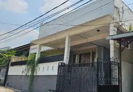 Rumah 2 Lantai dlm kompleks Dkt Tol & MRT di Cinere, Depok