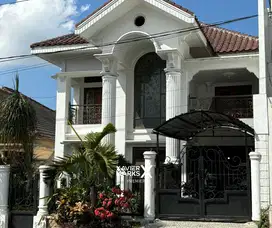 V1 Dijual Rumah Cantik 5 KT Lokasi Strategis di Pusat Kota Batu Malang