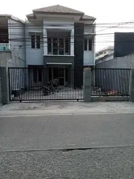 Dijual Rumah Kantor Harga Nego di Kebayoran Lama Jakarta Selatan