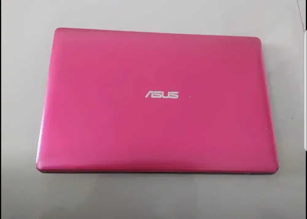 Laptop Asus X200M