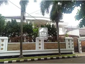 Rumah luas dan mewah 2 lantai di Megapolitan Cinere Depok
