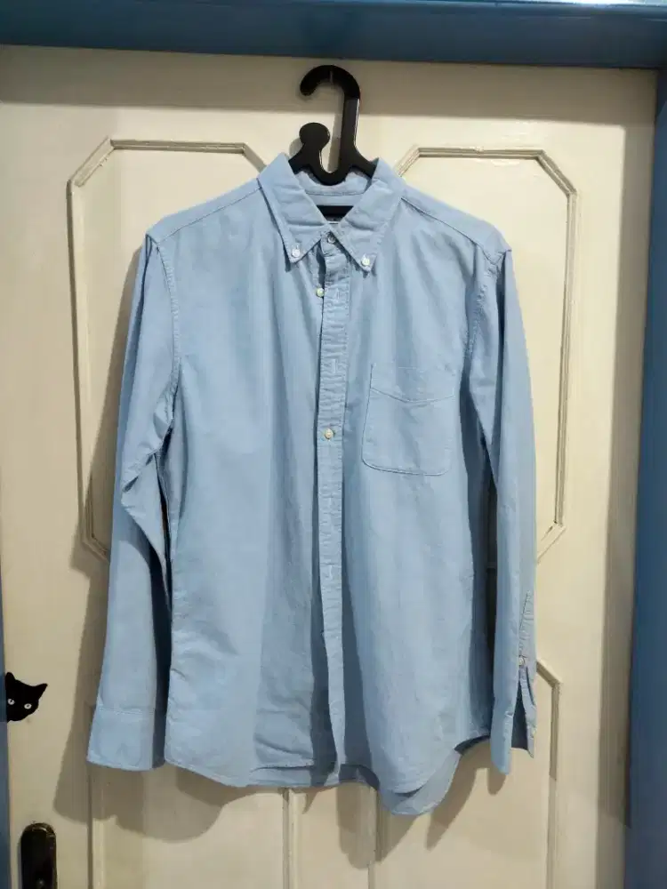Kemeja Lengan Panjang UNIQLO Slim Fit - warna Biru (Preloved/Bekas)