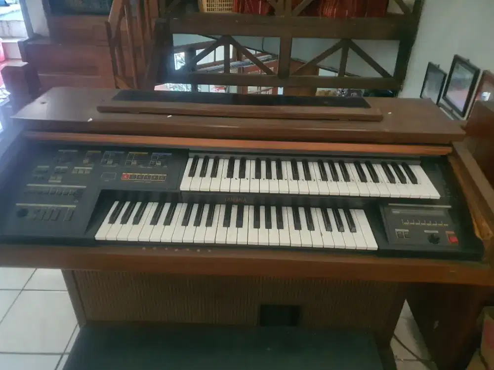 Jual BU Electone Piano Organ Yamaha ME 200F Jarang Pakai