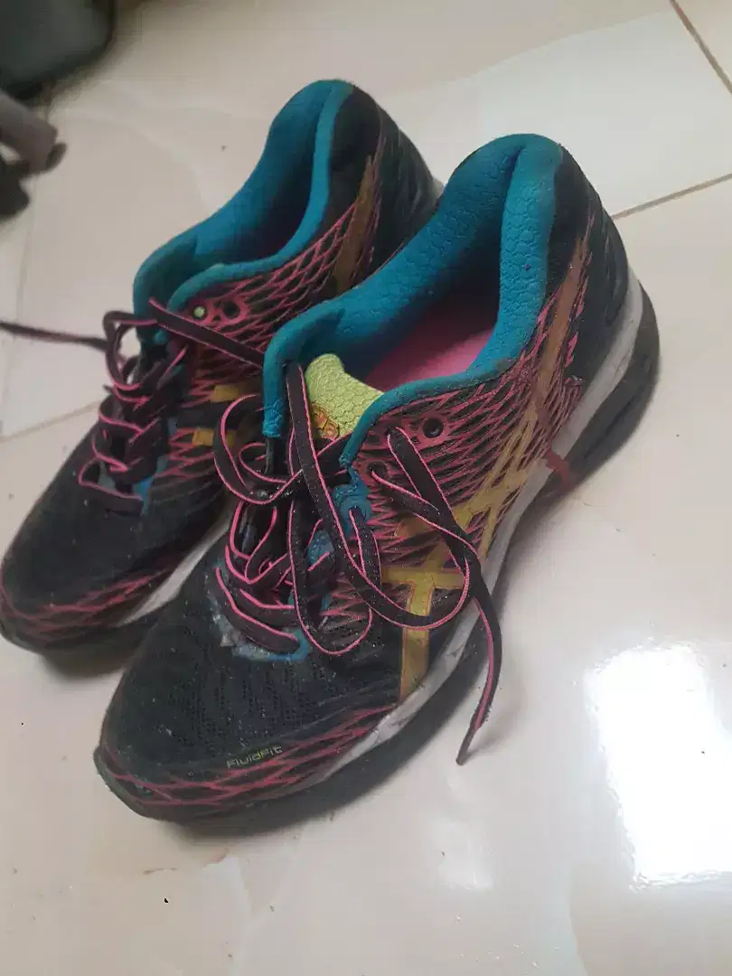 sepatu asic ori size 39