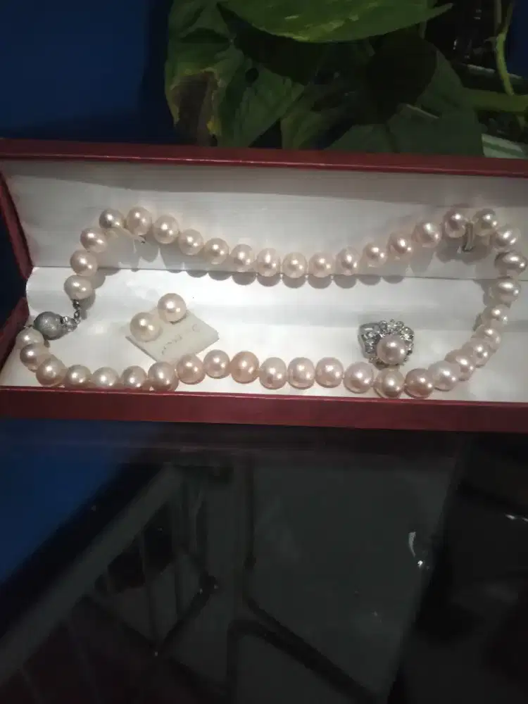 1  set kalung mutiara