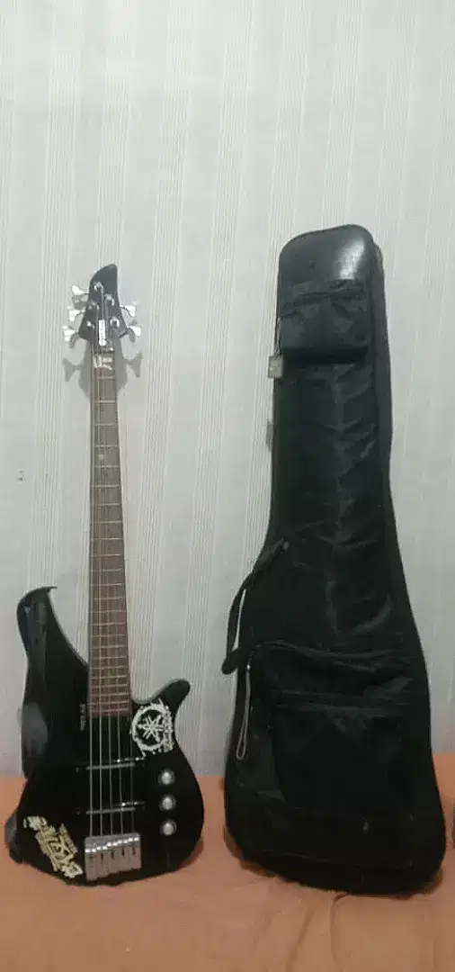 Yamaha bass 5 string RBX A2