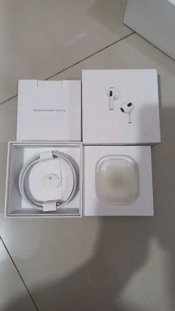 Lightning Cable iPhone iPad AirPods (Original bawaan AirPods)