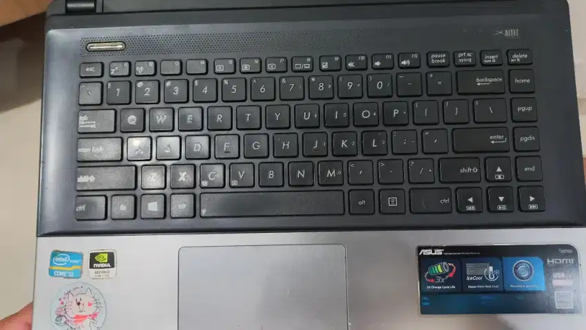 Laptop Asus Core i3 (mati total)